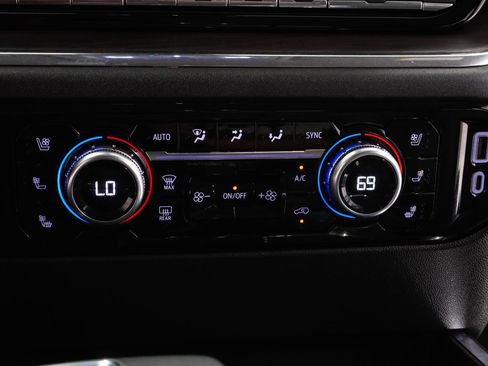 Used 2024 GMC Sierra 1500 SLT image 28