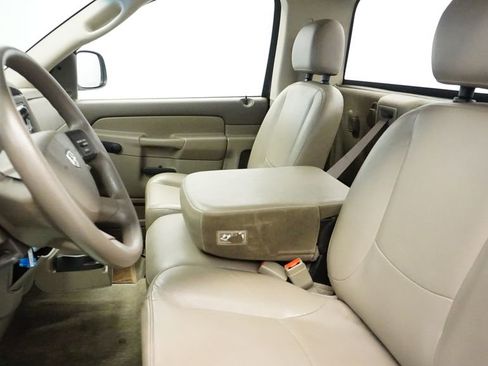 Used 2005 Dodge Ram 1500 Truck ST image 17
