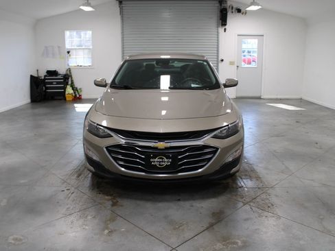 Used 2023 Chevrolet Malibu LT image 3