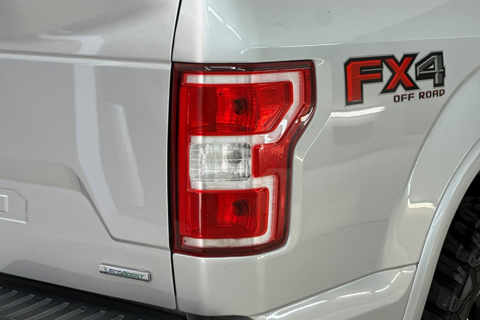 Used 2018 Ford F150 XLT w/ Equipment Group 302A Luxury AWD/4WD image 28