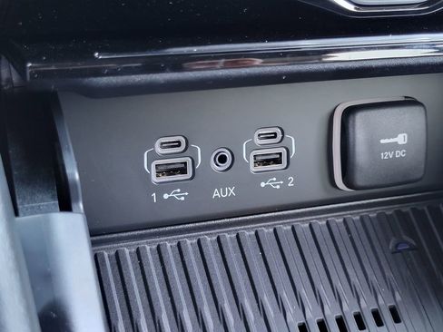 New 2026 Jeep Grand Cherokee Altitude RWD image 13