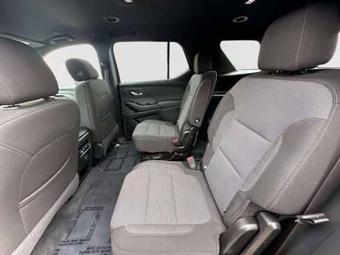 Used 2023 Chevrolet Traverse LT FWD image 32