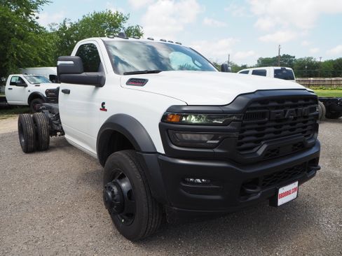New 2025 RAM 4500 Tradesman image 4