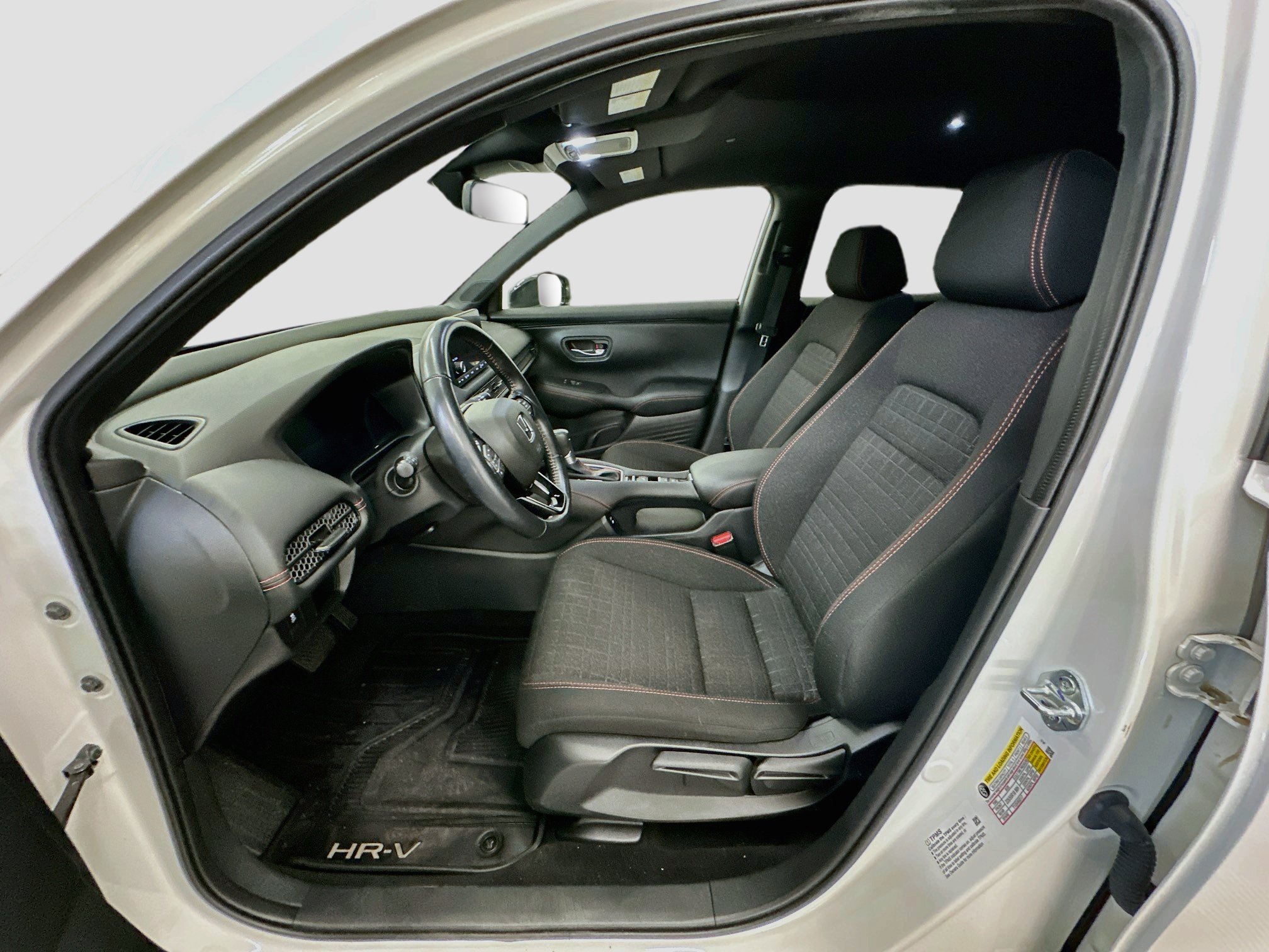 Used 2025 Honda HR-V Sport image 13