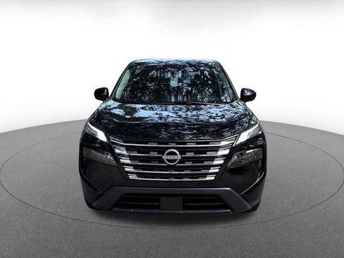 Used 2025 Nissan Rogue SV AWD/4WD image 2