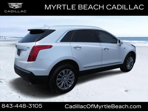 Used 2017 Cadillac XT5 Luxury w/ Driver Awareness Package FWD image 3