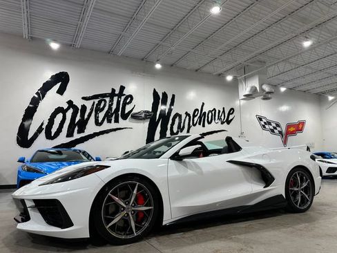 Used 2021 Chevrolet Corvette Stingray Preferred Conv w/ Z51 Performance Package RWD image 18