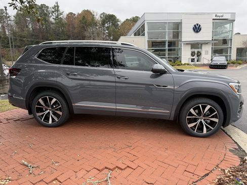 New 2026 Volkswagen Atlas SEL Premium R-Line AWD/4WD image 4