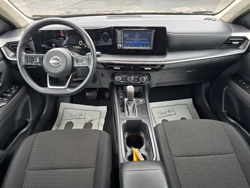 Used 2025 Nissan Kicks S FWD image 3