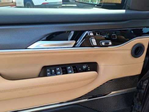 New 2026 Jeep Grand Wagoneer Summit AWD/4WD image 4