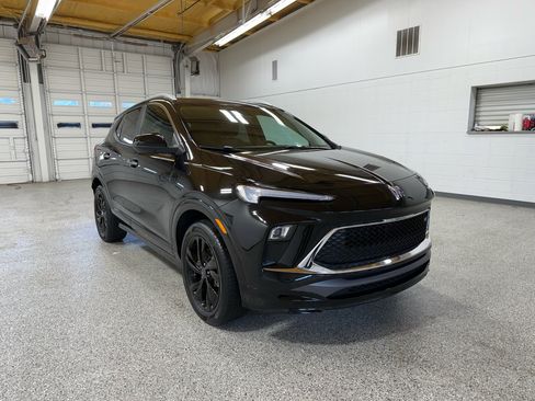 Used 2024 Buick Encore GX Sport Touring w/ Comfort Package image 6