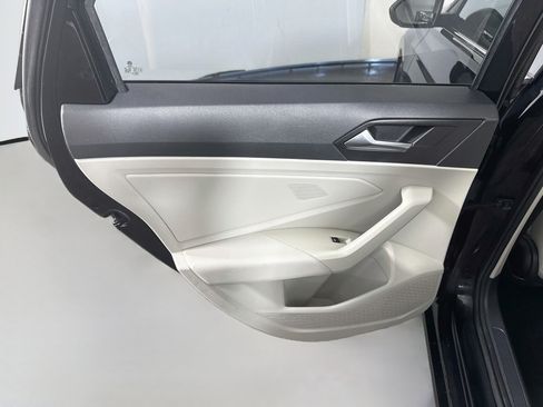 Used 2019 Volkswagen Jetta SE FWD image 26