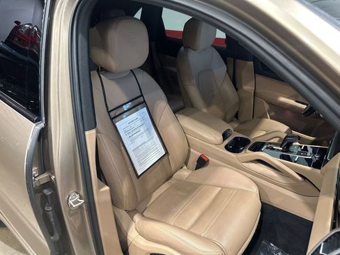 Used 2019 Porsche Cayenne AWD/4WD image 20