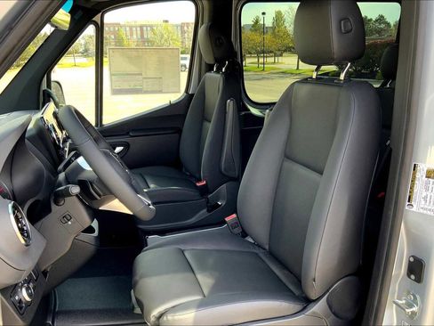 New 2025 Mercedes-Benz Sprinter 2500 image 12