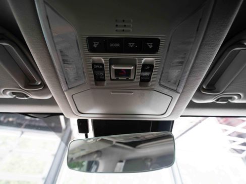 Used 2021 Toyota RAV4 XLE w/ Convenience Package AWD/4WD image 18