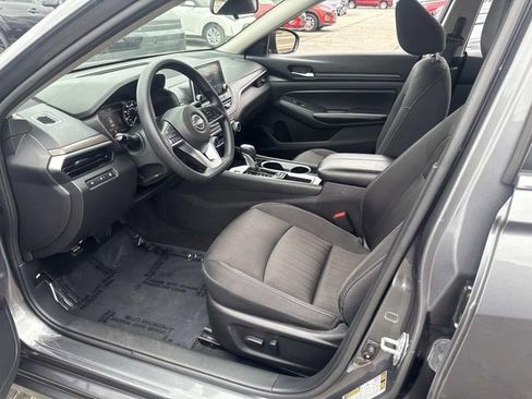 Used 2024 Nissan Altima 2.5 SV image 21