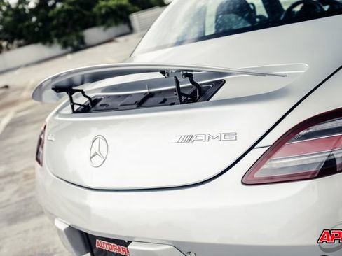 Used 2011 Mercedes-Benz SLS AMG Coupe image 41
