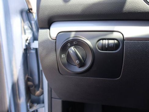 Used 2011 Volkswagen Golf TDI FWD image 22