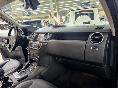 Used 2016 Land Rover LR4 HSE LUX image 21