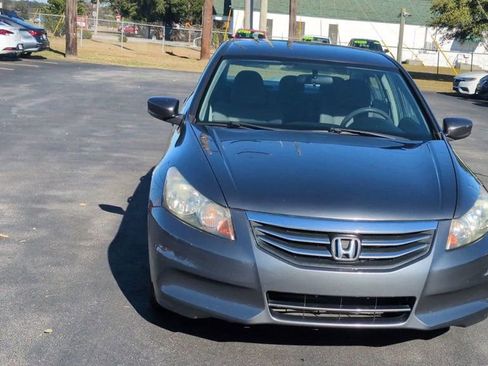 Used 2011 Honda Accord LX image 3