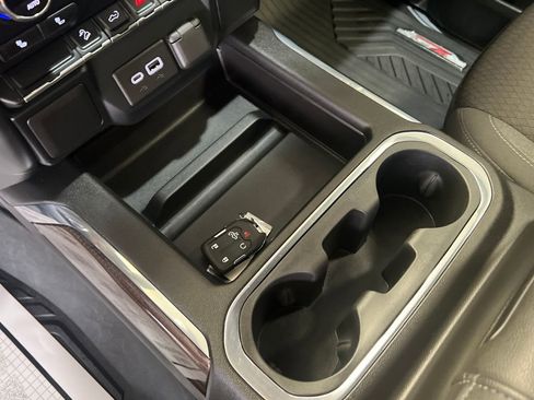 Used 2022 Chevrolet Silverado 1500 LT Trail Boss w/ Bed Protection Package AWD/4WD image 33