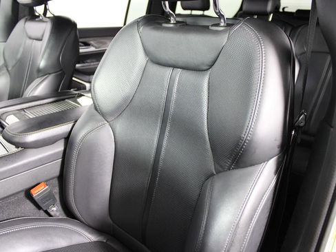 Used 2022 Jeep Wagoneer Series II image 13