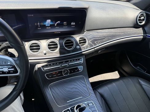Used 2020 Mercedes-Benz E 450 4MATIC Sedan image 21