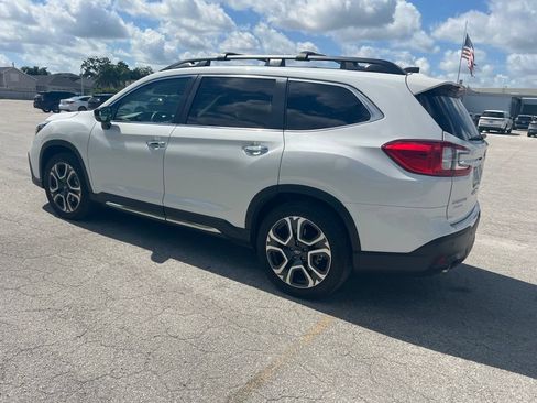 Used 2024 Subaru Ascent Touring AWD/4WD image 4