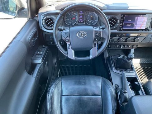Used 2020 Toyota Tacoma TRD Off-Road w/ TRD Premium Off Road Package image 27
