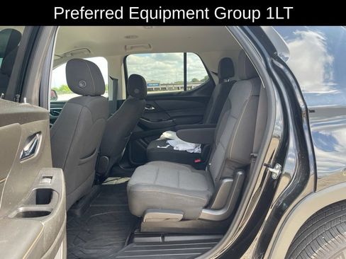 Used 2021 Chevrolet Traverse LT FWD image 10