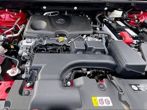 Used 2025 Toyota RAV4 XLE image 9