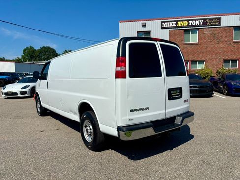 Used 2017 GMC Savana 2500 Extended RWD image 7