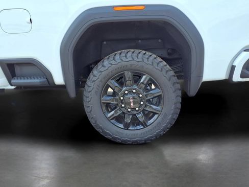 New 2026 GMC Sierra 2500 AT4 w/ AT4 Premium Plus Package AWD/4WD image 21