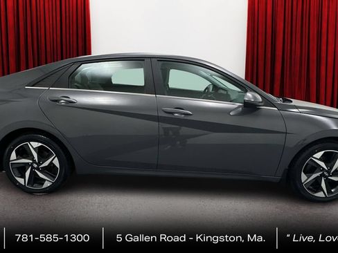 Used 2023 Hyundai Elantra Limited FWD image 4