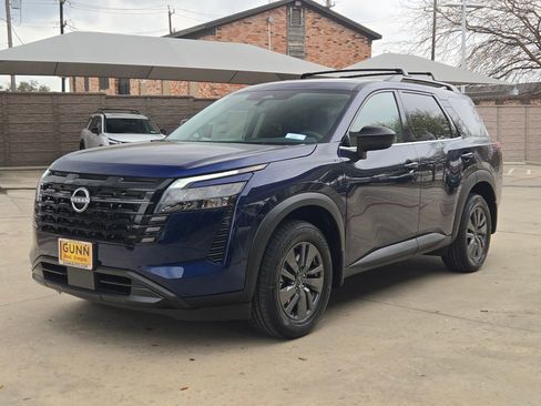 New 2026 Nissan Pathfinder SV image 7