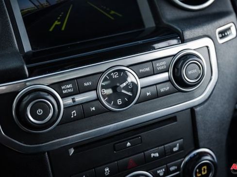 Used 2015 Land Rover LR4 HSE image 18