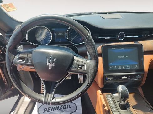Used 2017 Maserati Quattroporte S GranSport RWD image 10