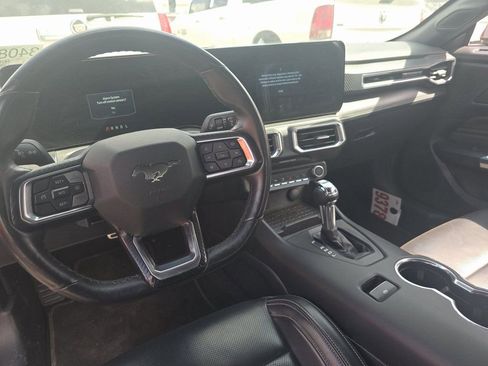 Used 2024 Ford Mustang Premium image 4