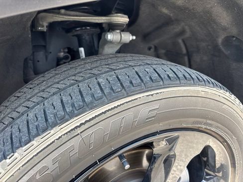 Used 2023 Jeep Grand Cherokee Altitude AWD/4WD image 9