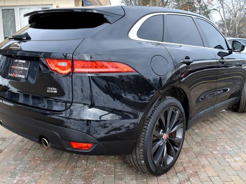 Used 2019 Jaguar F-PACE Prestige image 11