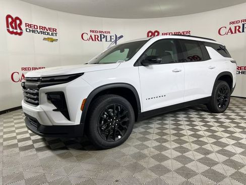 New 2026 Chevrolet Traverse LT w/ Midnight/Sport Edition FWD image 3
