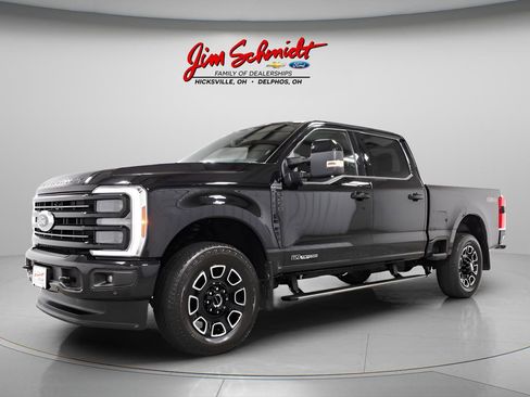 Used 2025 Ford F250 Platinum image 3
