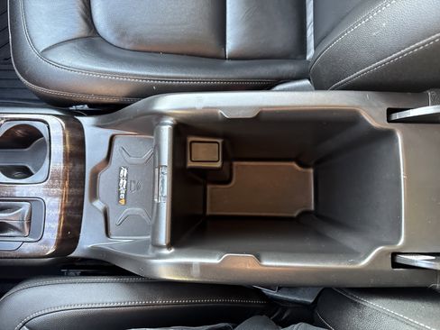 Used 2020 GMC Canyon SLT w/ Driver Alert Package image 25