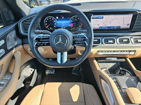 Certified 2025 Mercedes-Benz GLS 580 4MATIC image 34