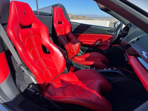 Used 2019 Ferrari 488 Spider image 19