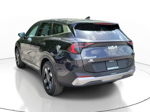 Used 2026 Kia Sportage LX FWD image 4