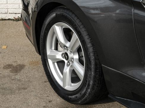 Used 2017 Ford Mustang Coupe image 47