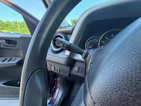 Used 2016 Toyota RAV4 LE AWD/4WD image 35