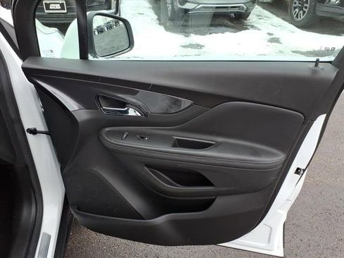 Used 2022 Buick Encore Preferred w/ Safety Package image 25