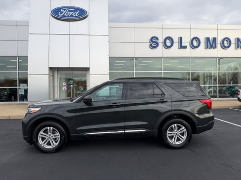 Certified 2023 Ford Explorer XLT image 9